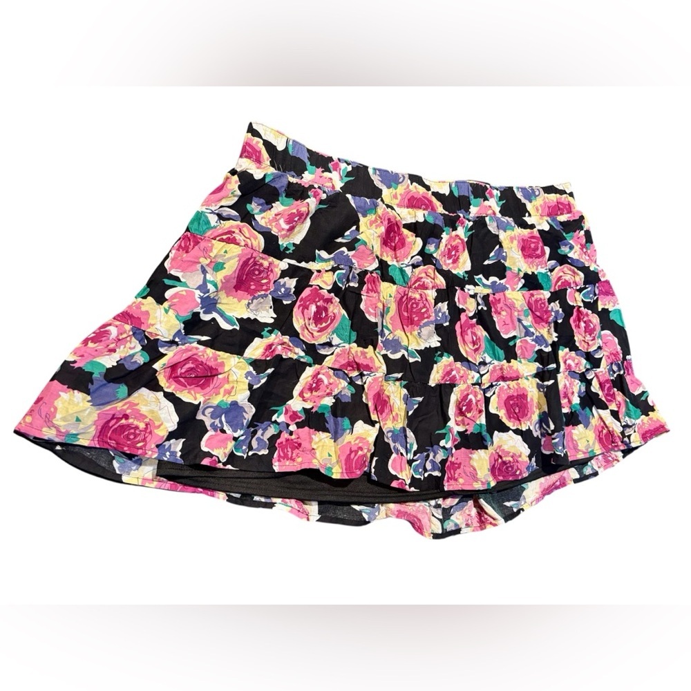 ⭐️Torrid Black Floral Tiered Full Lined Skirt Size 2 (18-20) Flirty Beach⭐️ NWT
